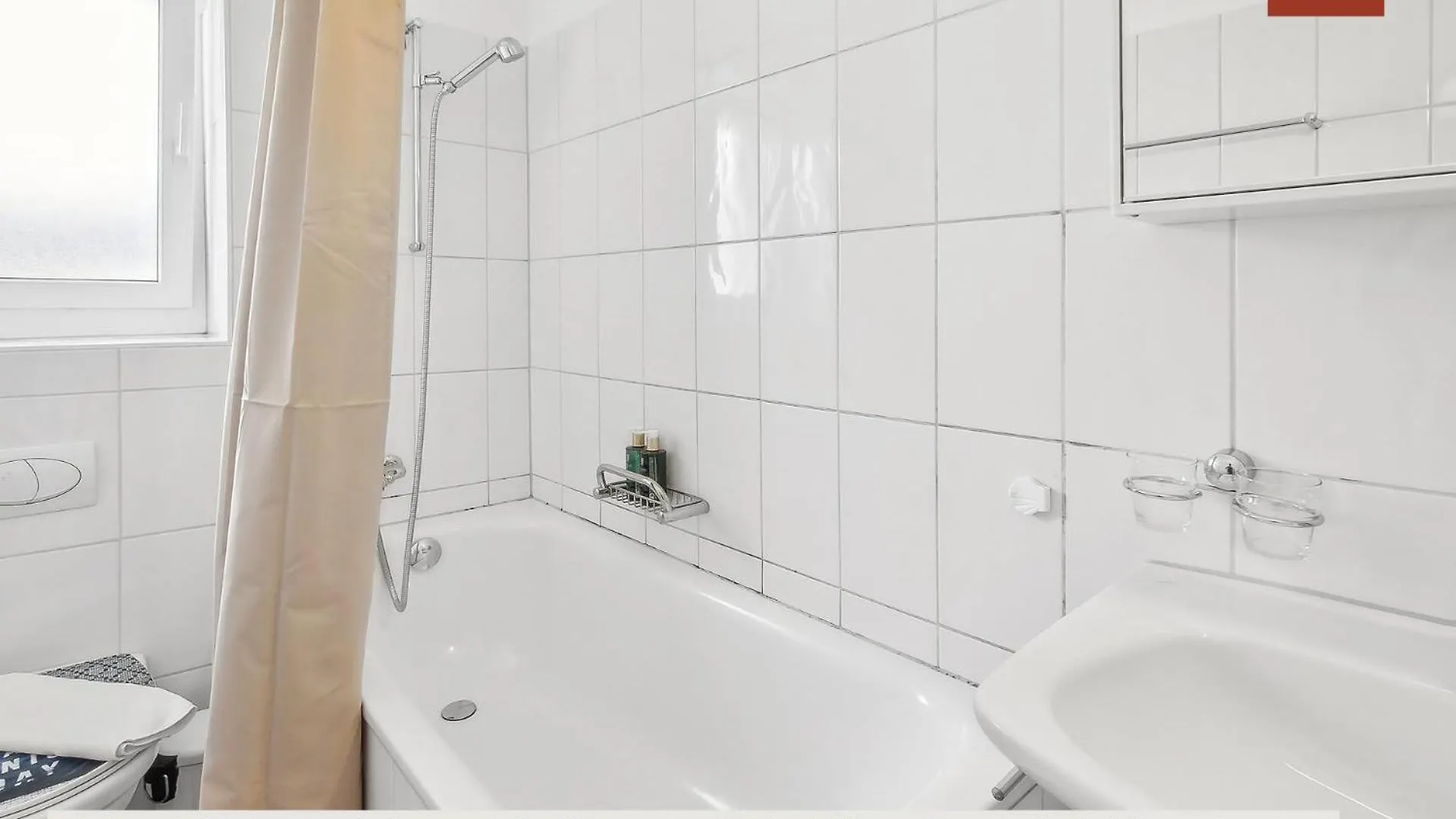 Urban Living Redefined: Apartment In Oerlikon Zurique Suíça