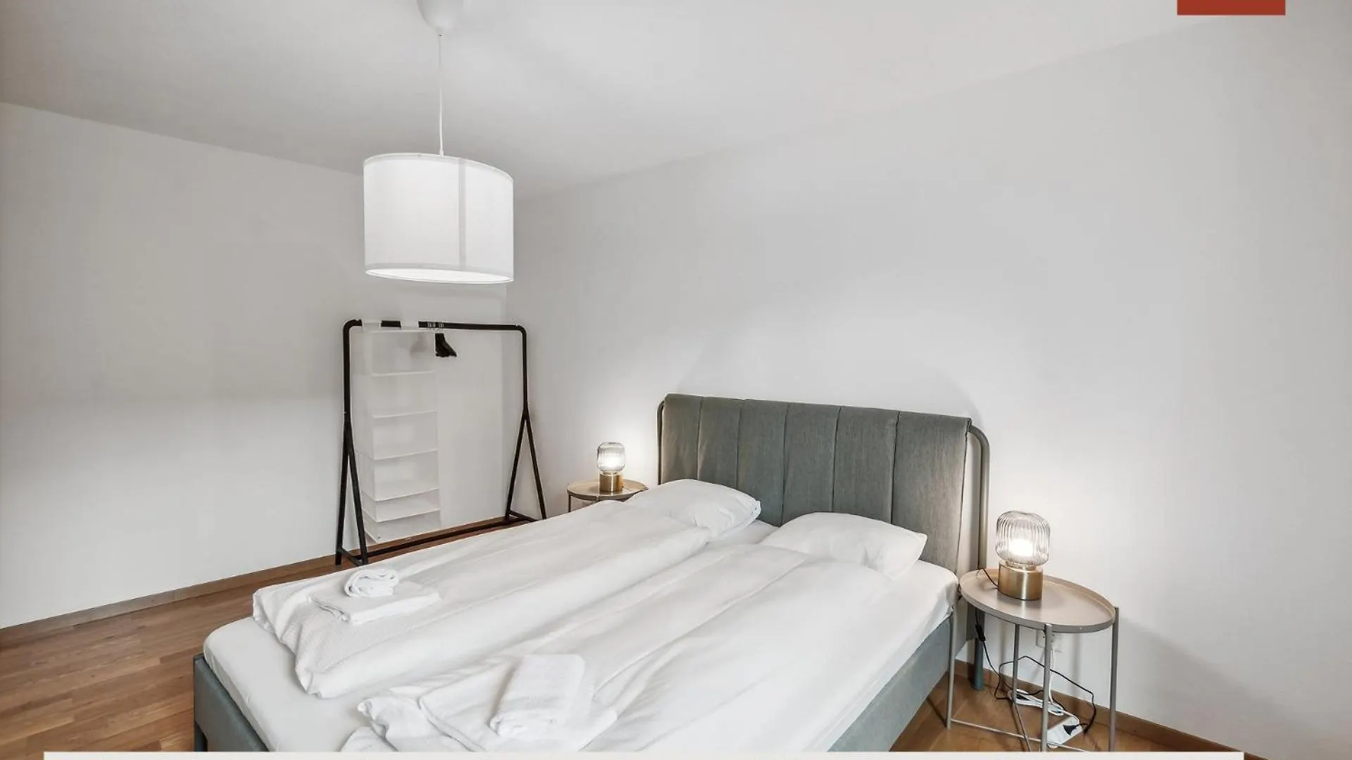 Urban Living Redefined: Apartment In Oerlikon Zurique 0*,  Suíça